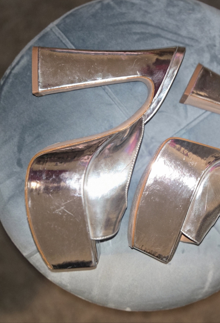 SCHUTZ metallic silver platform heels ✨ Size 8B. Gently used, super chic square